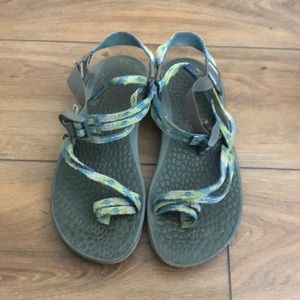 Womens Chacos Size 8